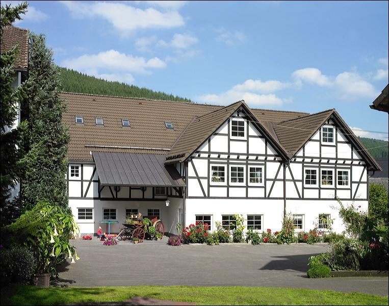 Hotel Klaukenhof レンネシュタット エクステリア 写真